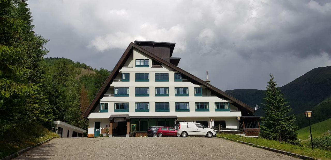 Kinder- Und Familienhotel Nockalm Innerkrems Zewnętrze zdjęcie